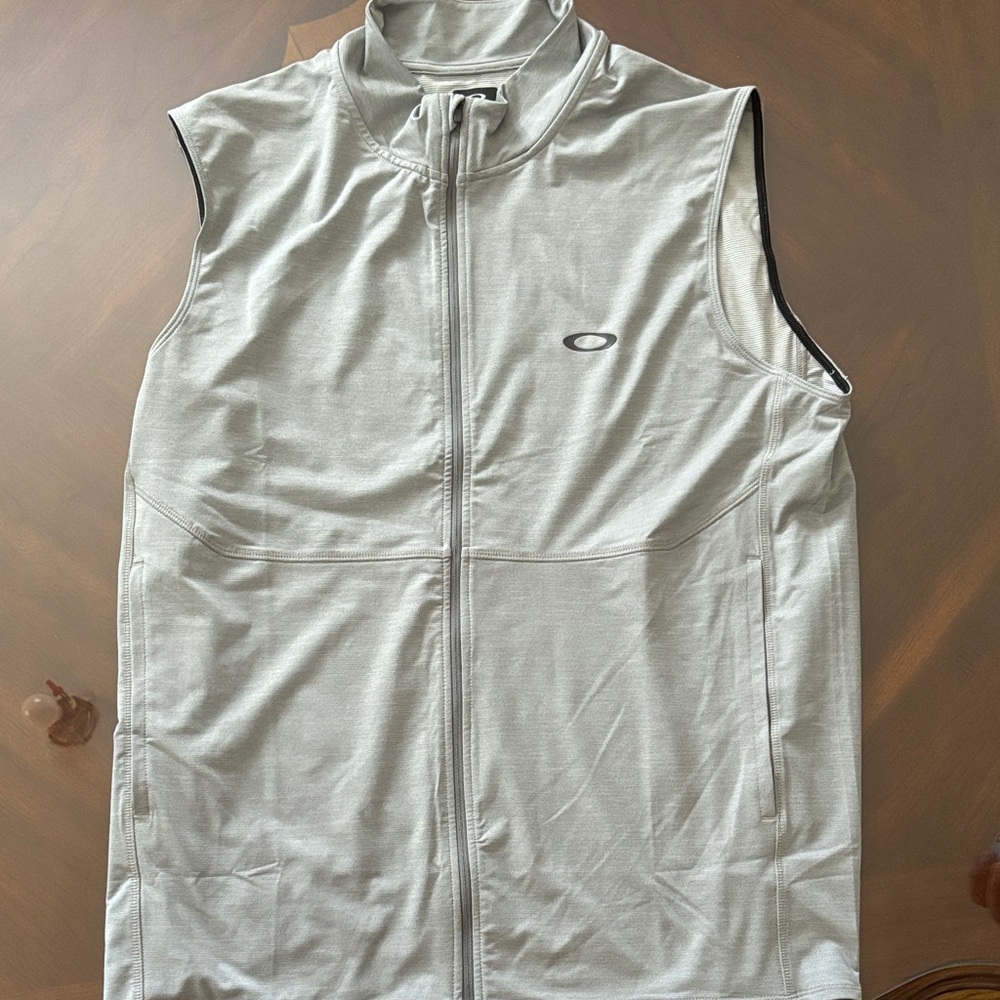 Oakley Men's Large Light Gray Full-Zip Athletic Vest